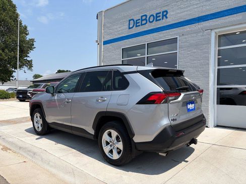 Used 2021 Toyota RAV4 XLE w/ XLE Grade Weather Package AWD/4WD image 3