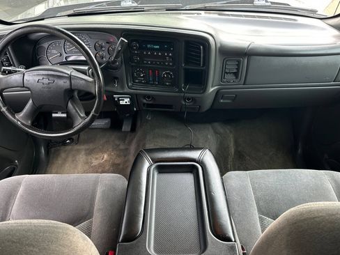 Used 2006 Chevrolet Silverado 1500 LT w/ Light Duty Power Package AWD/4WD image 12