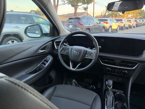 Used 2025 Buick Encore GX Preferred image 30