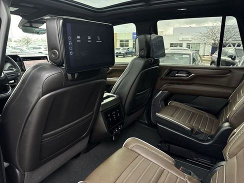 Used 2025 GMC Yukon Denali Ultimate w/ LPO, Floor Liner Package image 22
