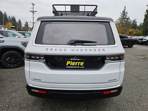 Used 2023 Jeep Grand Wagoneer Series III w/ Rear Seat Video Group 1 image 5