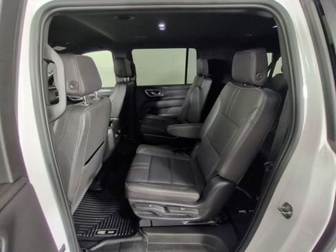 Certified 2022 Chevrolet Suburban RST w/ Luxury Package AWD/4WD image 25