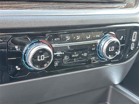 New 2026 GMC Sierra 1500 Elevation w/ LPO, Elevation Black Package image 12