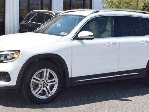 Used 2020 Mercedes-Benz GLB 250 4MATIC image 3