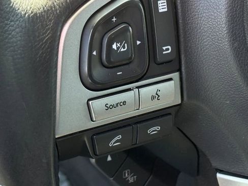 Used 2017 Subaru Outback 2.5i Premium image 12