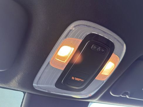 Used 2025 Hyundai Elantra Sport image 23