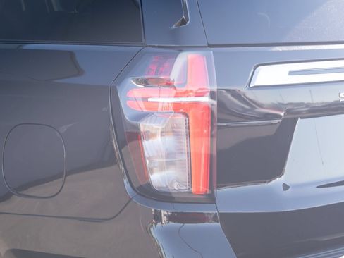 Used 2024 Chevrolet Suburban LS AWD/4WD image 25