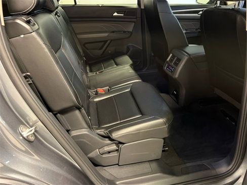 Certified 2022 Volkswagen Atlas SE image 12