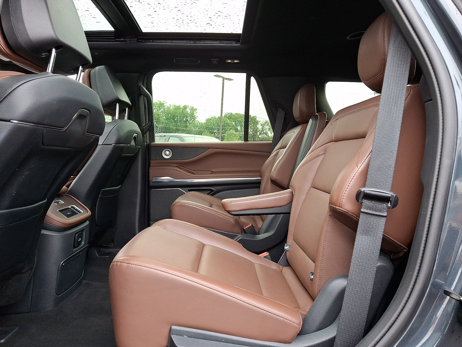Used 2025 Lincoln Navigator Reserve AWD/4WD image 10