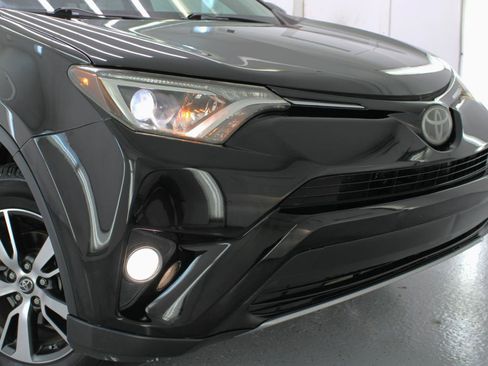 Used 2017 Toyota RAV4 XLE FWD image 21