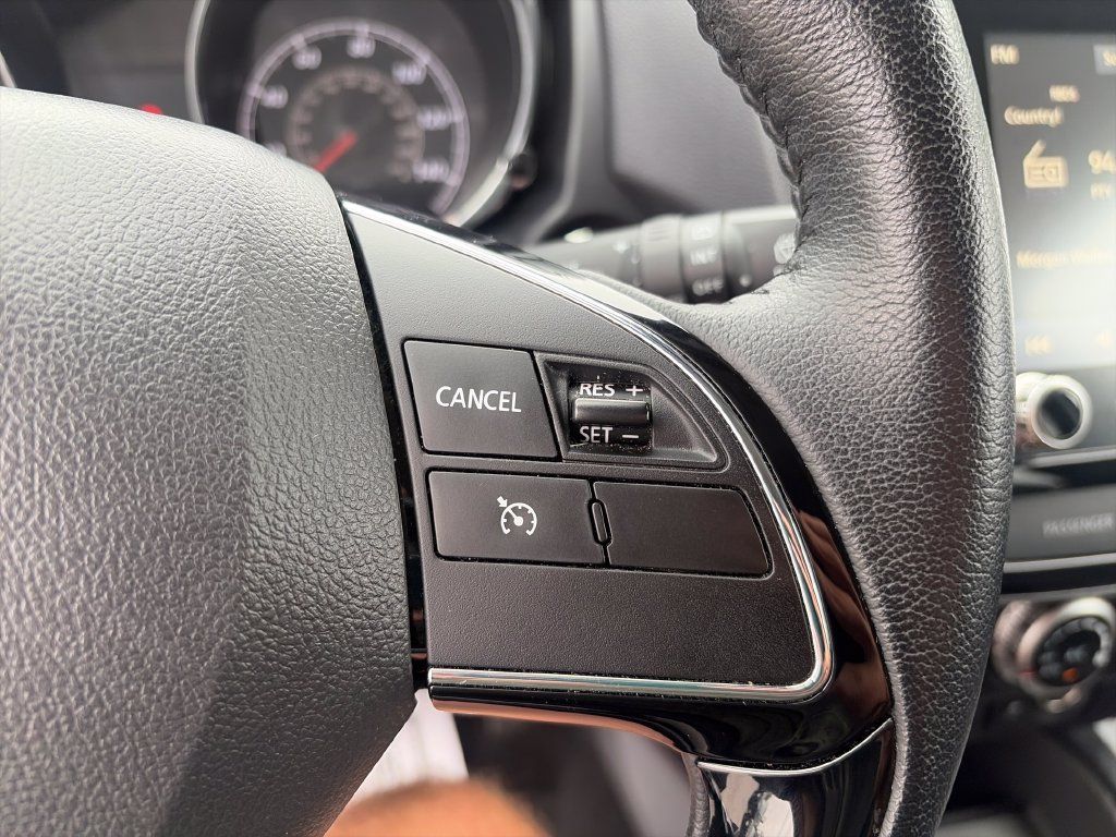 Used 2025 Mitsubishi Outlander Sport SE AWD/4WD image 32