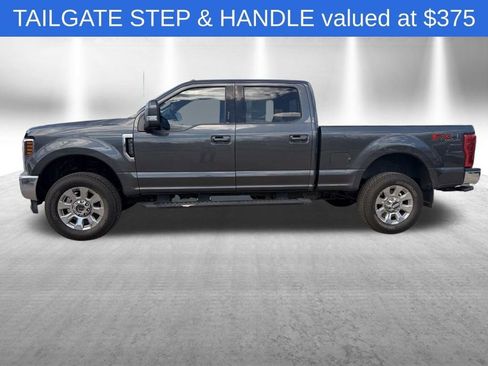 Used 2019 Ford F250 Lariat w/ Lariat Value Package AWD/4WD image 11