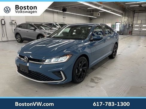 Used 2025 Volkswagen Jetta SE w/ Black Wheel Package image 1