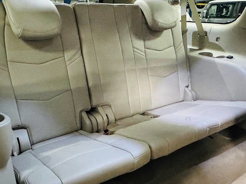 Used 2018 Cadillac Escalade ESV Premium Luxury image 26