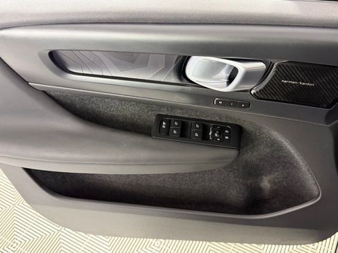 Used 2023 Volvo C40 P8 Recharge Ultimate w/ Protection Package Premier image 24