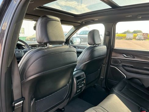Used 2024 Jeep Grand Cherokee Limited 4xe AWD/4WD image 23