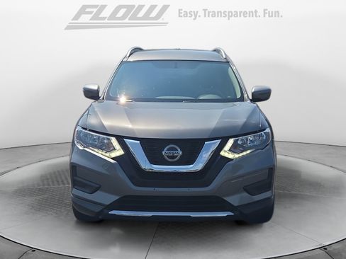 Used 2018 Nissan Rogue SV AWD/4WD image 3