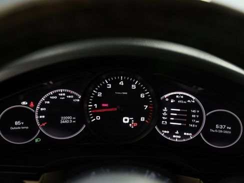 Certified 2023 Porsche Cayenne Coupe AWD/4WD image 29