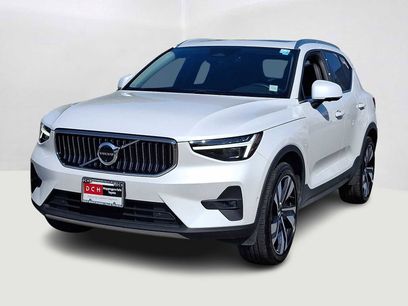 Used 2024 Volvo XC40 B5 Ultimate w/ Climate Package