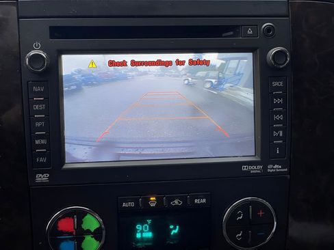 Used 2014 GMC Yukon Denali image 36