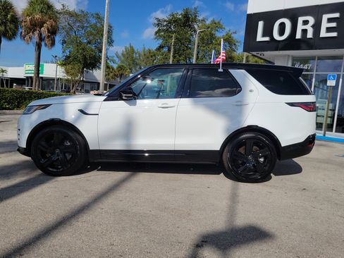 Used 2023 Land Rover Discovery HSE R-Dynamic image 8