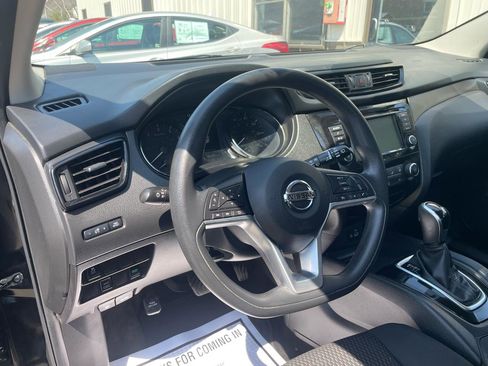 Used 2019 Nissan Rogue Sport S w/ Appearance Package image 12