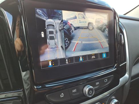 Used 2023 Chevrolet Traverse RS AWD/4WD image 27