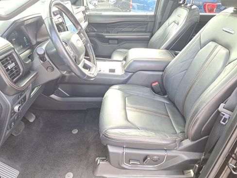 Certified 2022 Ford Expedition Platinum image 18