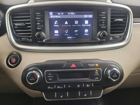 Used 2020 Kia Sorento S FWD image 25