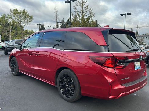 Used 2025 Honda Odyssey Sport-L image 2