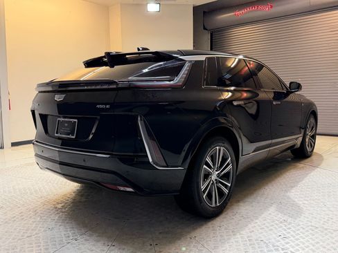 Certified 2024 Cadillac Lyriq Luxury RWD image 9