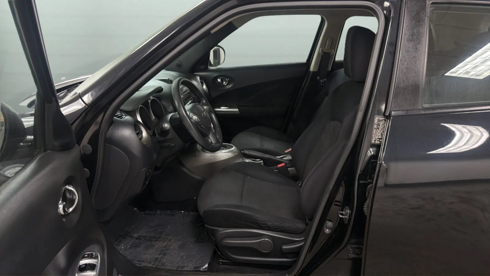 Used 2013 Nissan Juke S FWD image 19