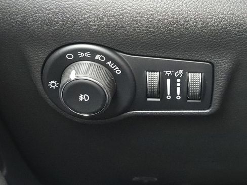 New 2026 Jeep Compass Latitude image 26