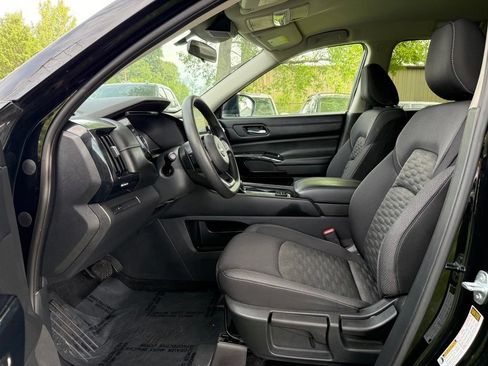 Used 2022 Nissan Pathfinder S AWD/4WD image 10