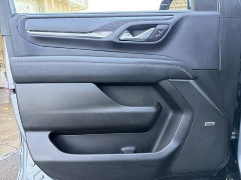 Used 2023 GMC Yukon XL Denali w/ Denali Reserve Package image 10