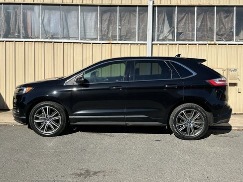 Used 2019 Ford Edge Titanium w/ Equipment Group 301A image 3