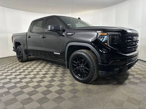 Used 2025 GMC Sierra 1500 Elevation image 2