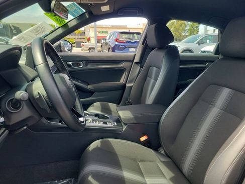 Used 2023 Honda Civic Sport image 16