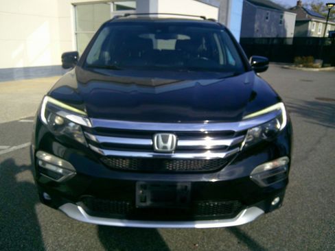 Used 2017 Honda Pilot Touring image 14
