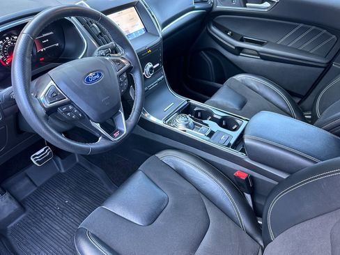 Used 2020 Ford Edge ST image 9