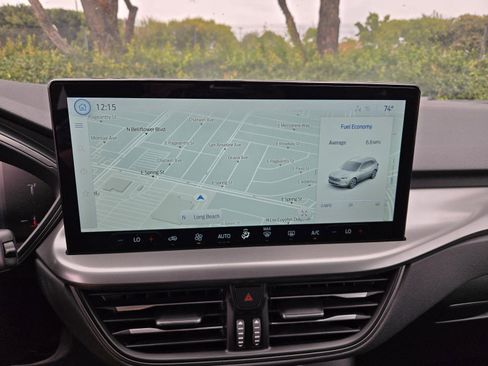 Used 2025 Ford Escape Active w/ Tech Pack #1 image 9