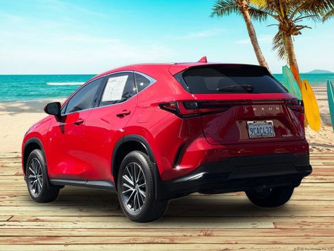 Used 2022 Lexus NX 250 FWD image 4
