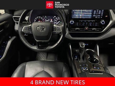 Used 2022 Toyota Highlander Platinum AWD/4WD image 31