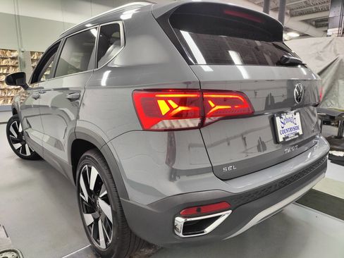 Used 2024 Volkswagen Taos SEL image 12