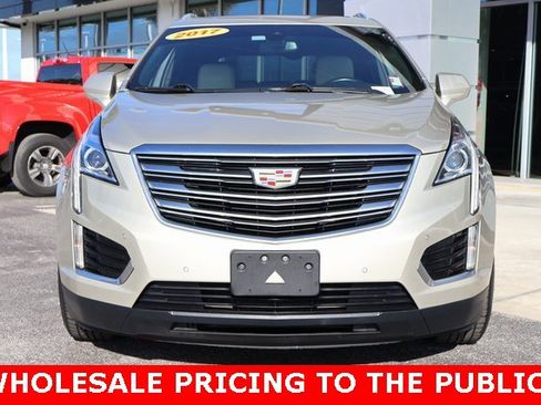 Used 2017 Cadillac XT5 Luxury w/ Driver Awareness Package image 3