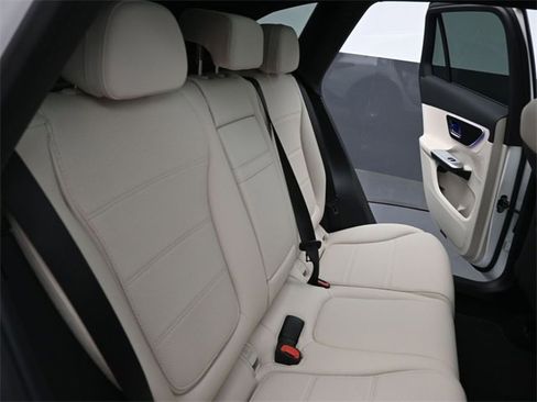 New 2026 Mercedes-Benz GLC 300 image 27