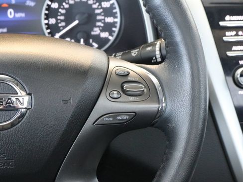 Used 2020 Nissan Murano SL w/ Moonroof Package AWD/4WD image 12