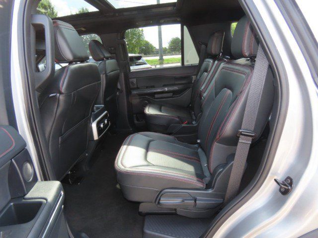 Used 2024 Ford Expedition Limited RWD image 19