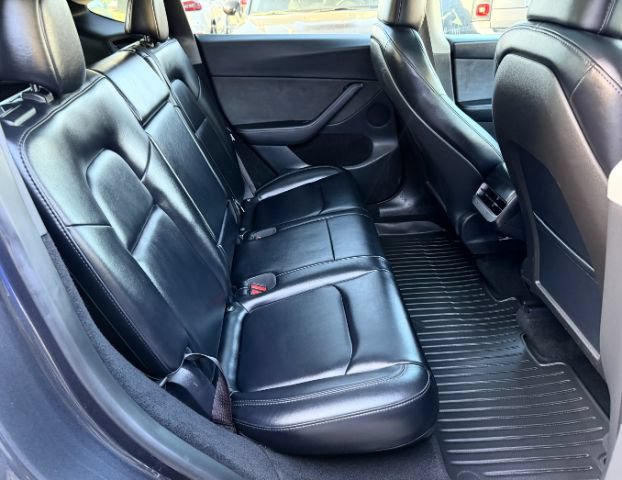 Used 2024 Tesla Model Y Long Range RWD image 15