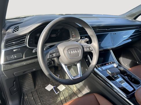 Used 2023 Audi Q7 3.0T Prestige image 11